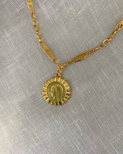 Charger l&#39;image dans la galerie, Collier Vierge vintage
