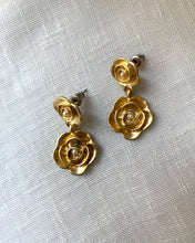 Charger l&#39;image dans la galerie, Boucles d’Oreilles Rose vintage
