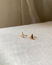 Charger l&#39;image dans la galerie, Boucles d’Oreilles Triangle vintage
